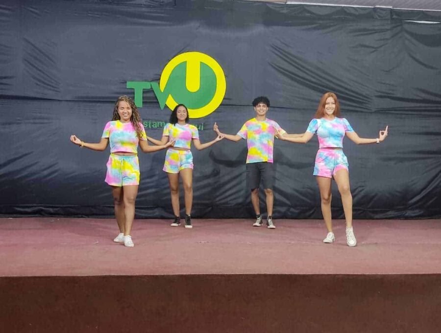 Apresentação na TV Universitária – Bolívia
